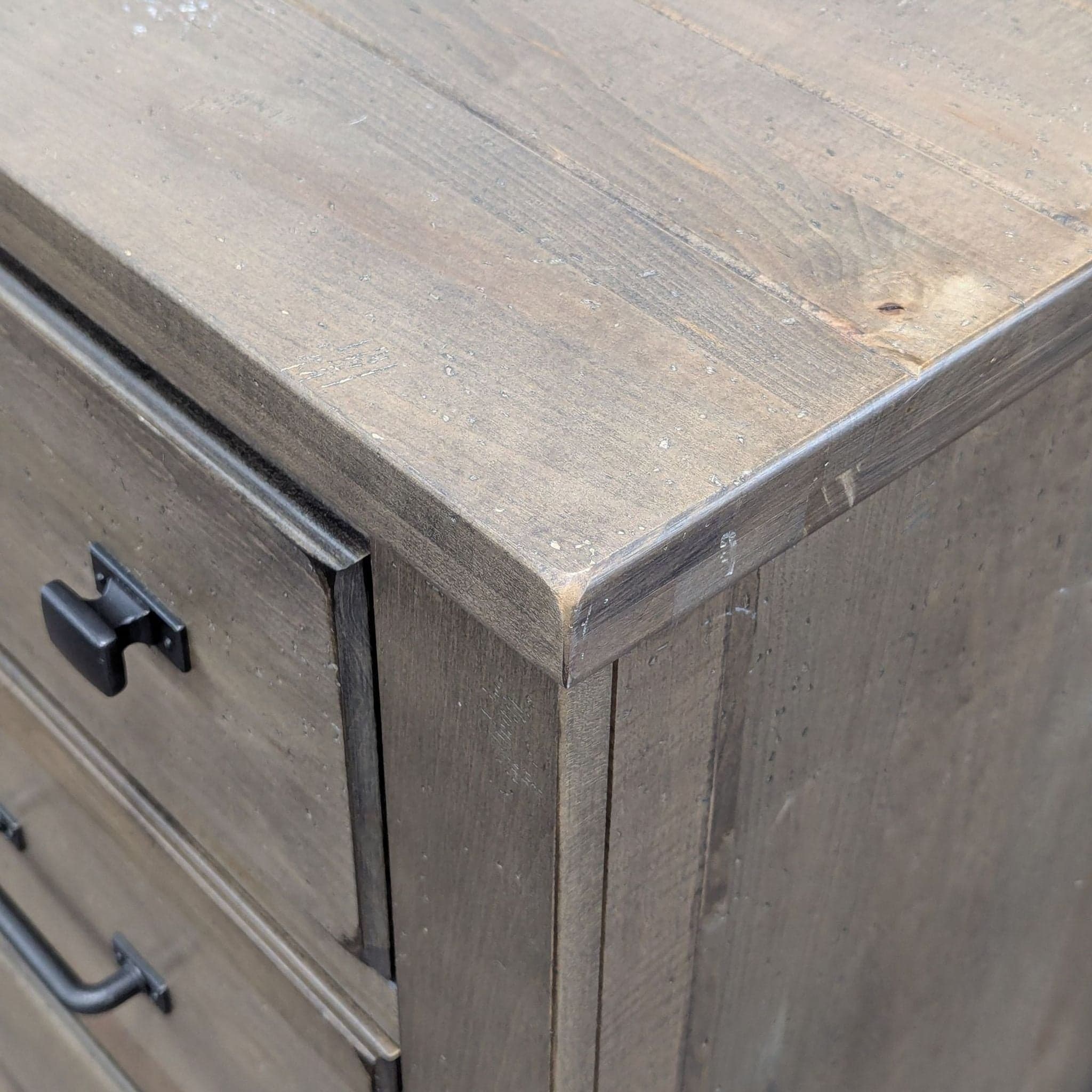 Vaughan-Bassett Solid Maple Wood Dresser - Thumbnail 7