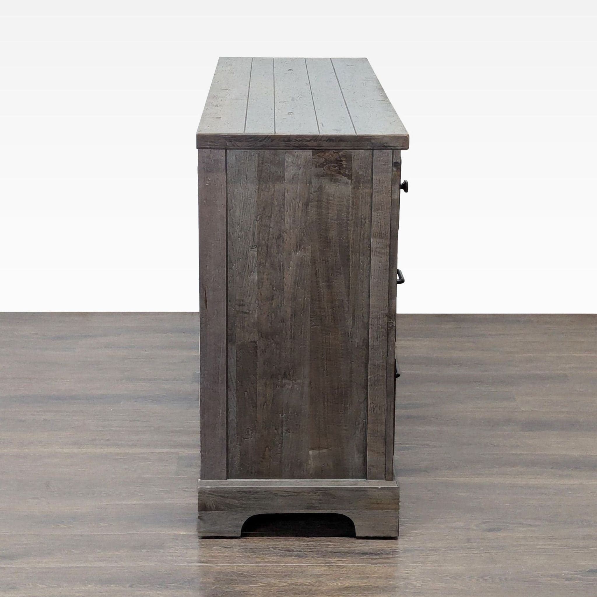 Vaughan-Bassett Solid Maple Wood Dresser - Thumbnail 10