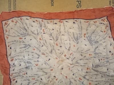 Rare Pair Vint. 1950s Silk Pocket Squares Hand Rolled Edges AS-IS Repair/Study - Thumbnail 11