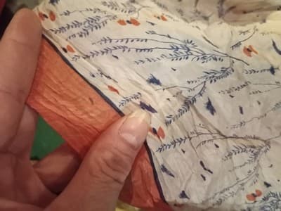 Rare Pair Vint. 1950s Silk Pocket Squares Hand Rolled Edges AS-IS Repair/Study - Thumbnail 7