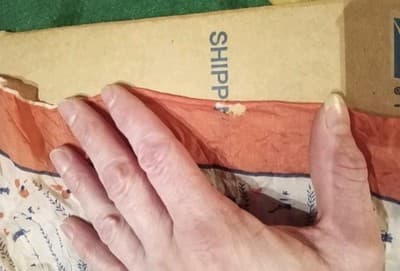 Rare Pair Vint. 1950s Silk Pocket Squares Hand Rolled Edges AS-IS Repair/Study - Thumbnail 4