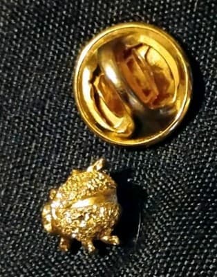 Vintage Gold-Tone "Secret Garden" Pin Set – Turtle, Ladybug, & Mushroom - Thumbnail 5