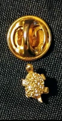 Vintage Gold-Tone "Secret Garden" Pin Set – Turtle, Ladybug, & Mushroom - Thumbnail 2