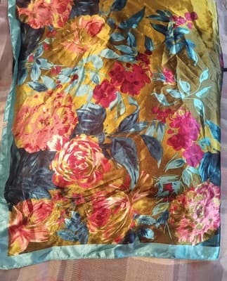 Corciova Large 35" Square Satin Scarf - Floral Print Silk-Feel Wrap/Scarf - Thumbnail 2