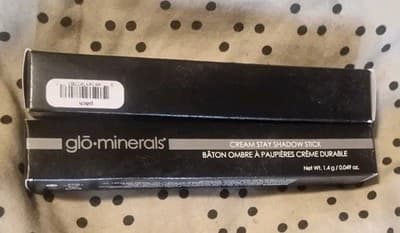 2X glō-minerals Cream Stay Shadow Stick Pitch – Single, Cream, 1.4g/0.049oz ea. - Image 1