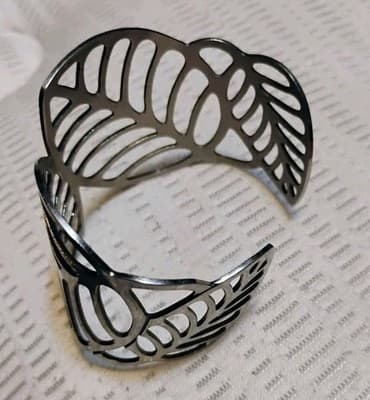 Stainless Steel Leaf Cuff Bracelet Silver Hollow Cutout Non-Tarnish Modern - Thumbnail 3
