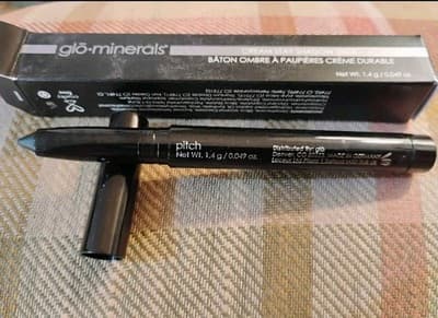 6X glo-minerals Cream Stay Shadow Stick Pitch – Cream, 1.4g/0.049oz ea. - Thumbnail 2