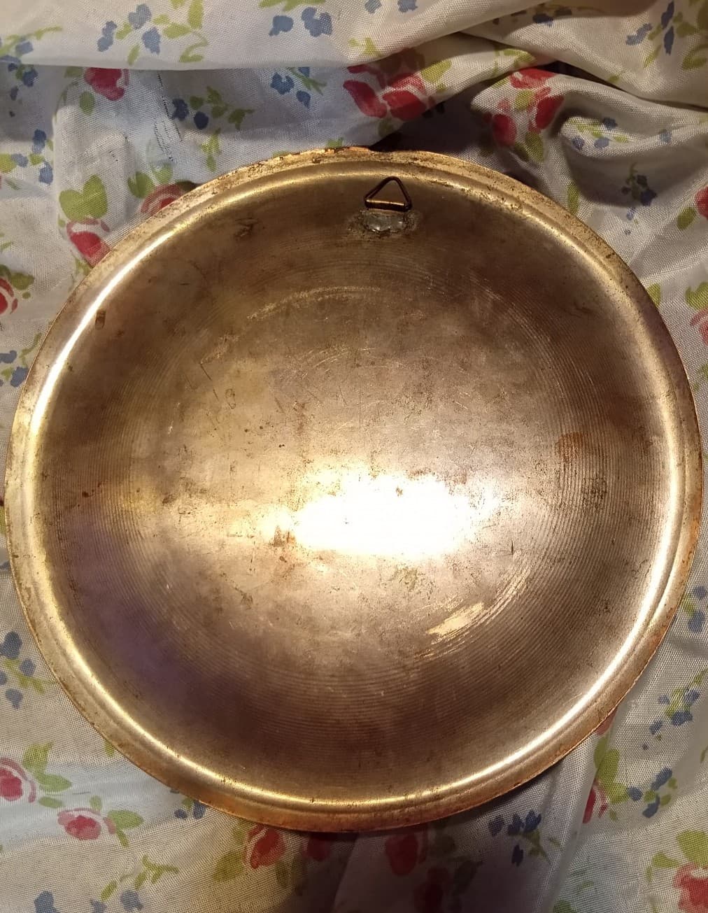 Vintage Egyptian King Tut Wall Decor Plate – Hand Etched Brass & Copper – 8" - Thumbnail 3