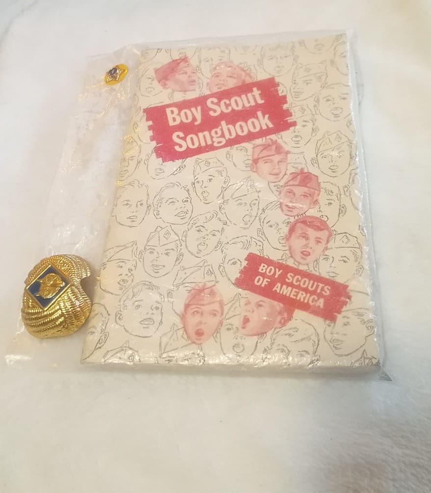 1950s Cub Scout Lot: 1956 BSA Songbook, Wolf Slide (Clasp Back) & Service Star - Thumbnail 2