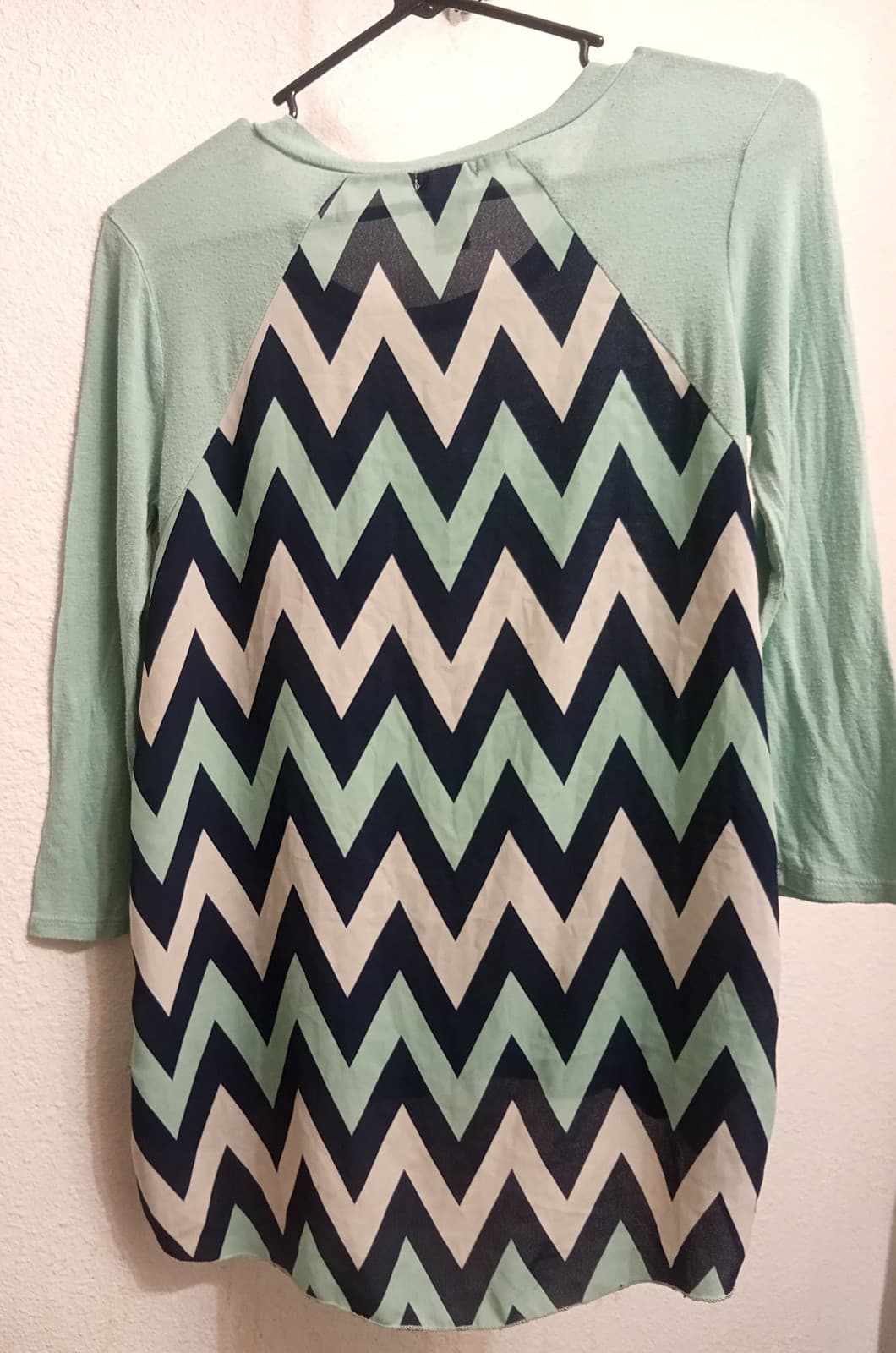 Rue21 Mint & Navy Chevron High-Low Pocket Tee - Size S - EUC - Thumbnail 2