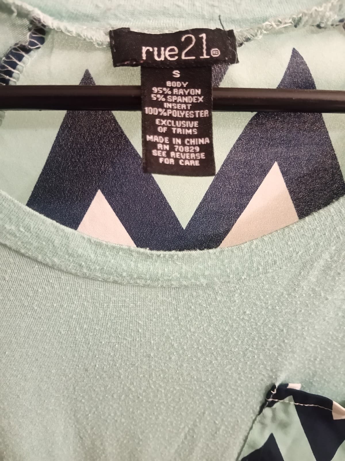 Rue21 Mint & Navy Chevron High-Low Pocket Tee - Size S - EUC - Thumbnail 3