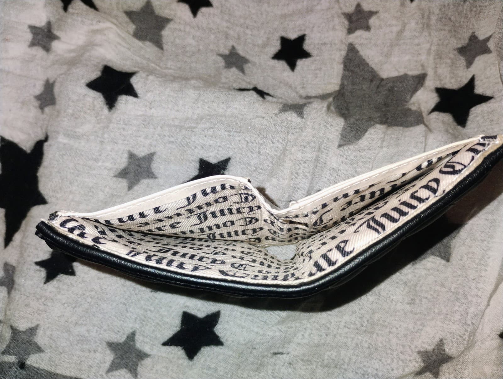 Juicy Couture heart quilted wallet - Thumbnail 9