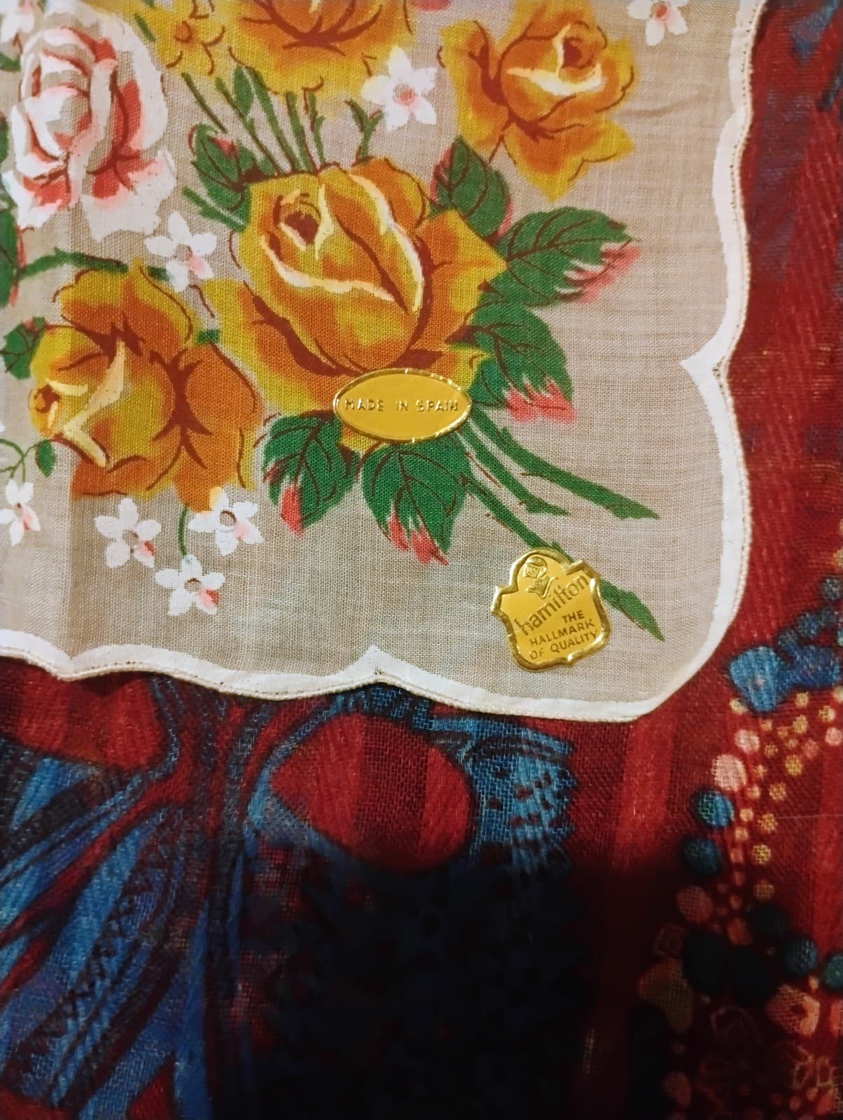 2 Beautiful LG Vintage Yellow Rose Print Handkerchiefs - Thumbnail 6