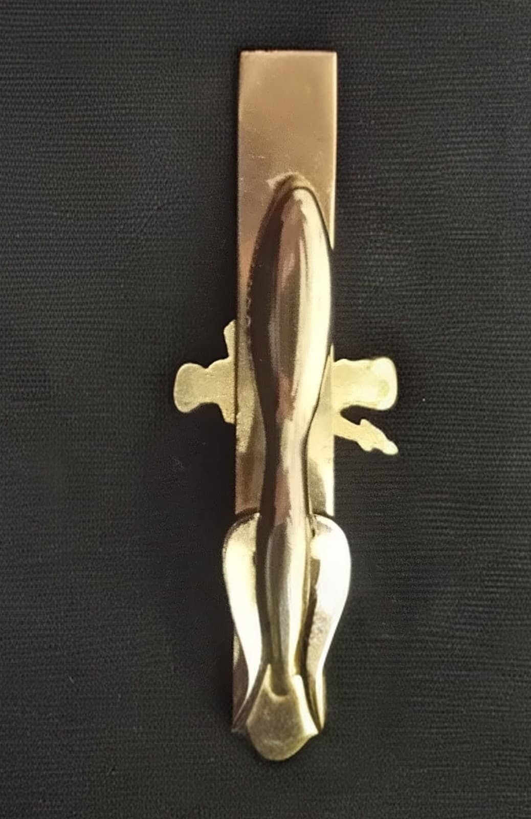 Rare Vintage Dutch Boy Paint Tie Clip - Gold Tone Advertising Jewelry - Thumbnail 2