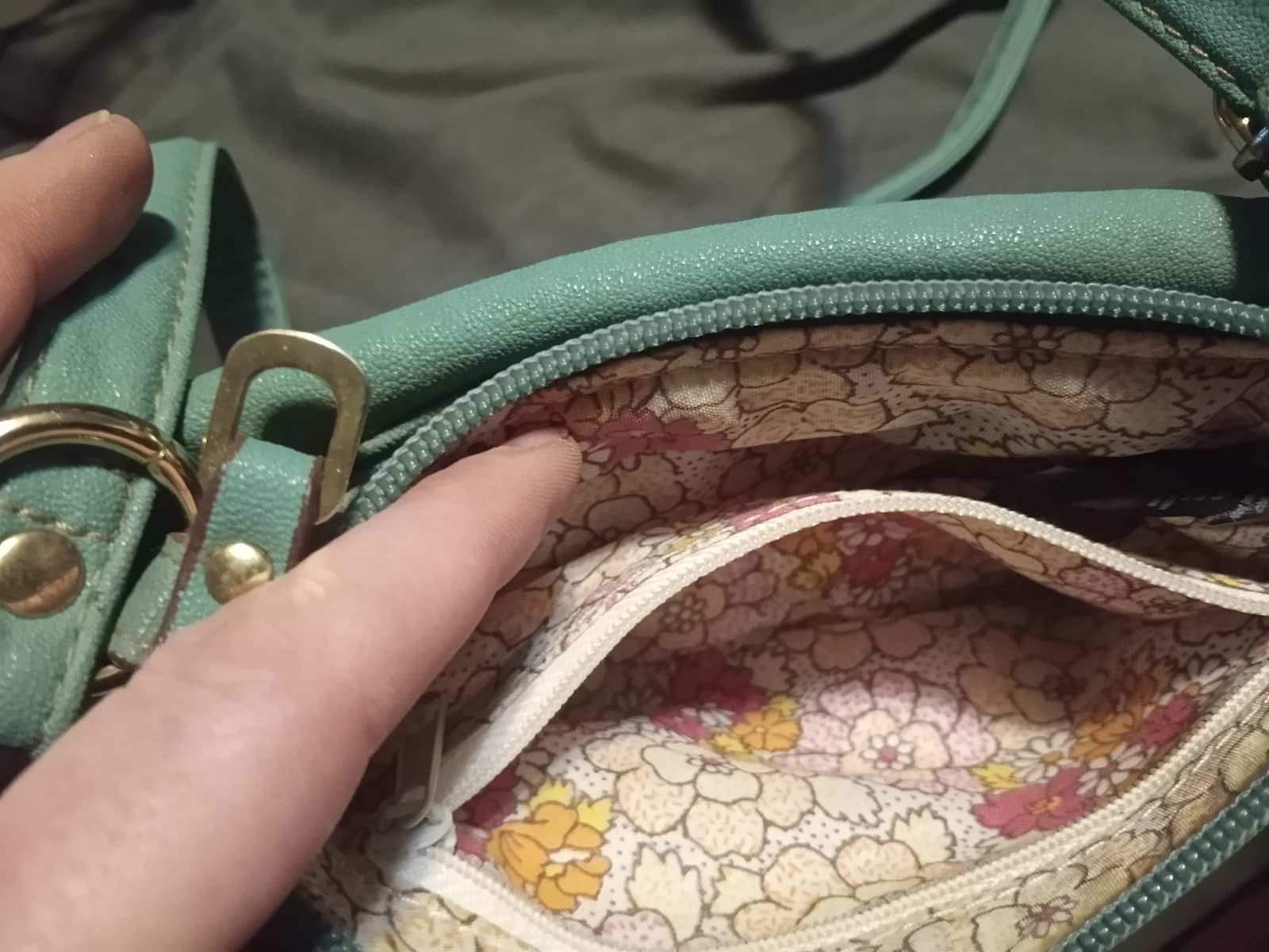 NWOT Relic by Fossil Seafoam Teal Crossbody Bag - Thumbnail 2