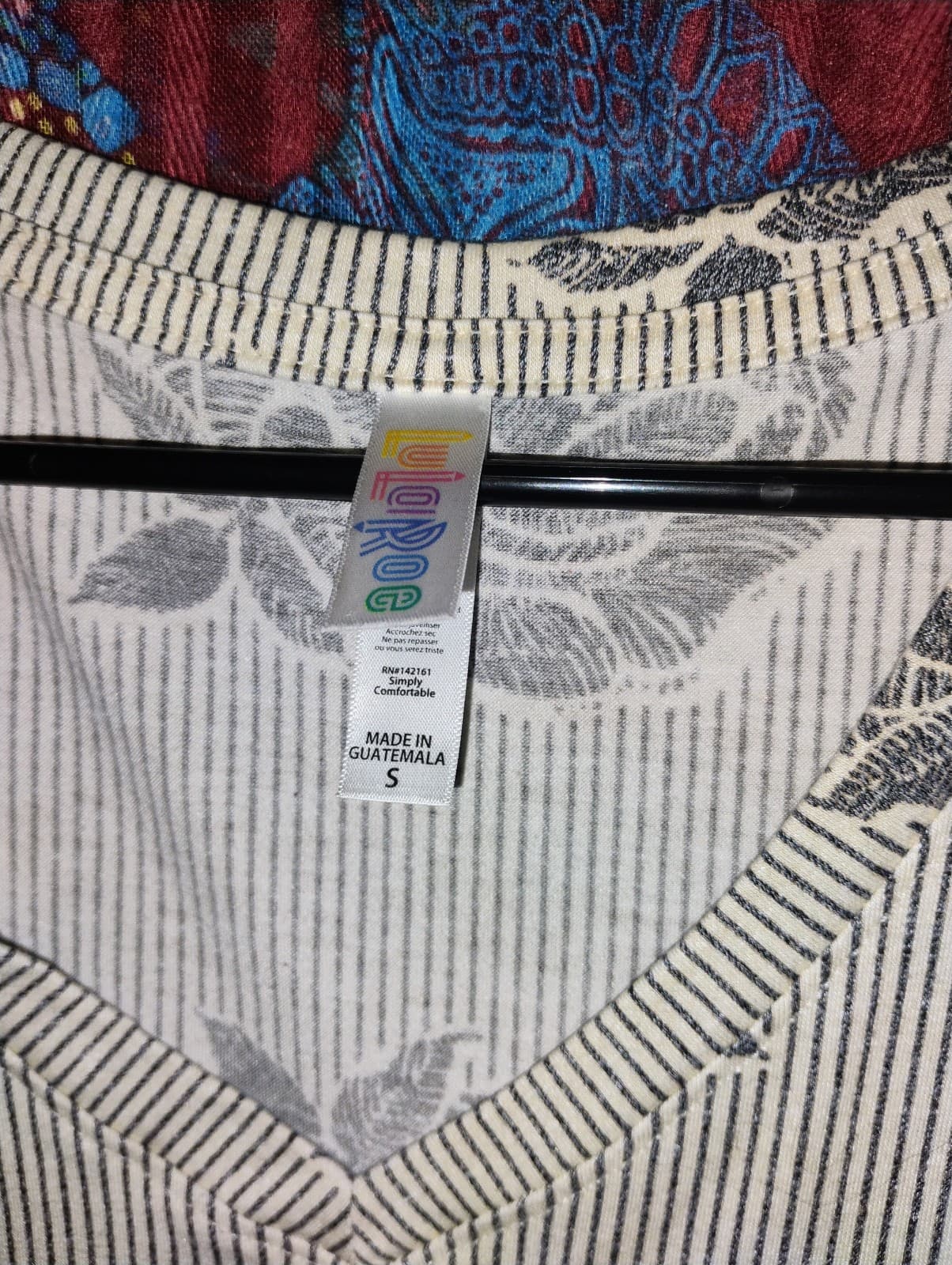 Lularoe Rose Print Basic T, Size S - Thumbnail 3