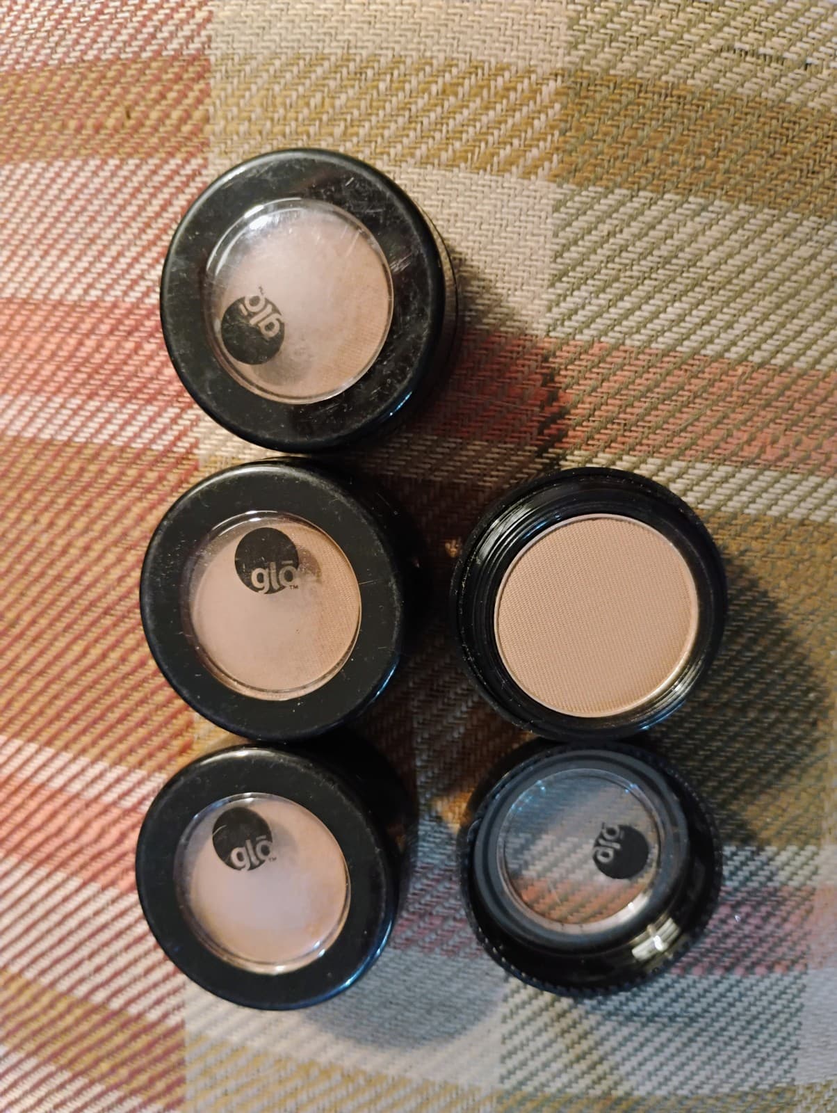 Glo Minerals eyeshadows - Thumbnail 3