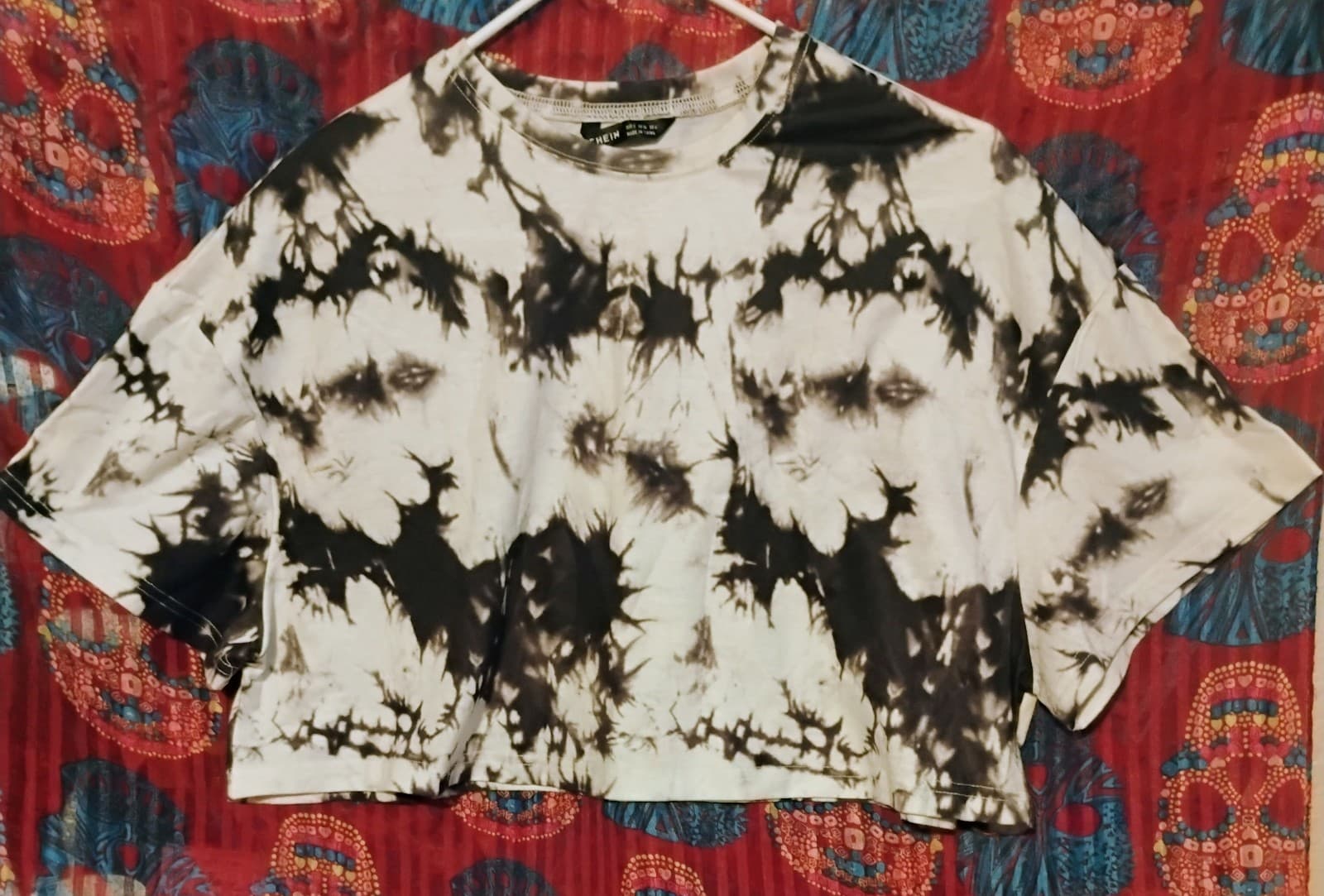 SHEIN Small Black\White Crop T-shirt