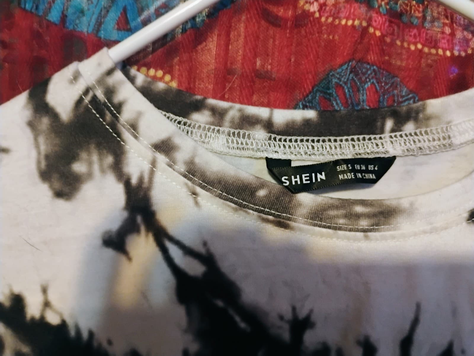 SHEIN Small Black\White Crop T-shirt - Thumbnail 3