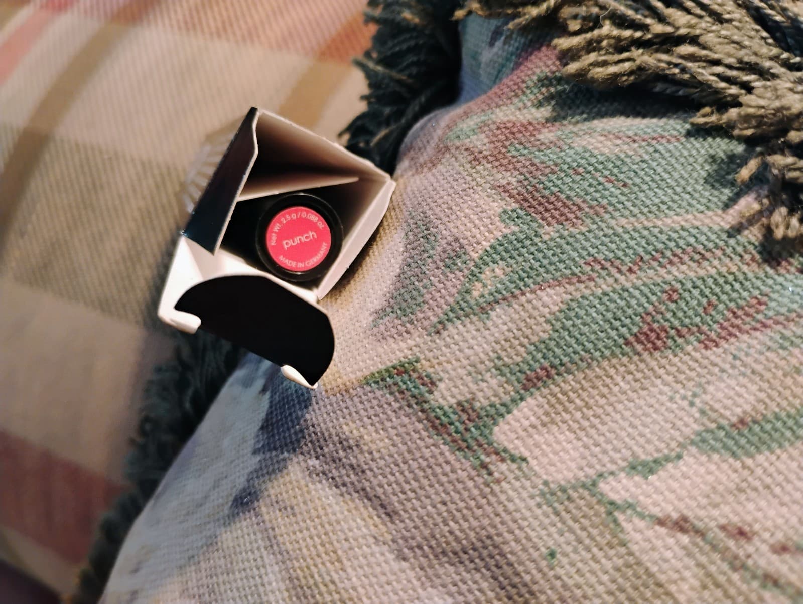 Glo Minerals Suede Matte Sticks - Thumbnail 3