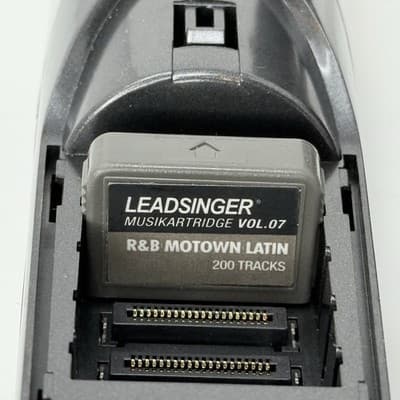 LeadSinger Karaoke Microphone LS3700W w/ Power Adapter & Cables - Thumbnail 3