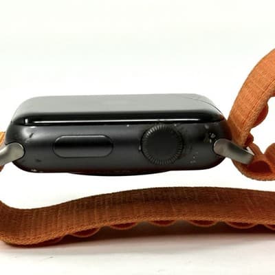 APPLE WATCH SERIES 3 42MM GPS WR-50M ALUMINUM CASE Screen Damage - Thumbnail 6