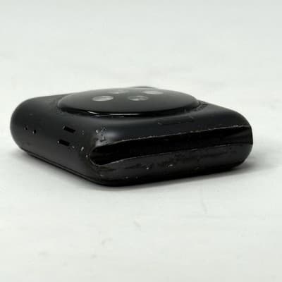 APPLE WATCH SERIES 3 42MM GPS WR-50M ALUMINUM CASE Screen Damage - Thumbnail 3