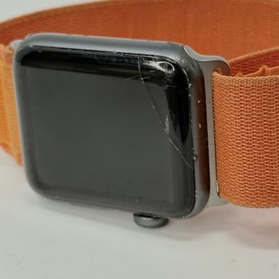 APPLE WATCH SERIES 3 42MM GPS WR-50M ALUMINUM CASE Screen Damage - Thumbnail 2