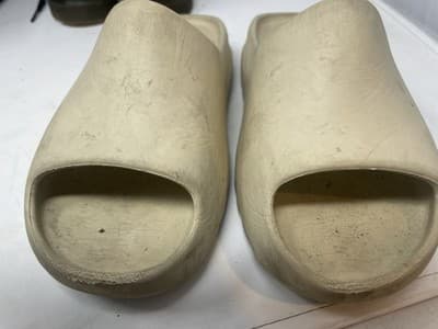 Lot Of 4 Youth Shoes Size 3Y 4Y 7Y Vans Doc martins lebrons Adidas - Thumbnail 5