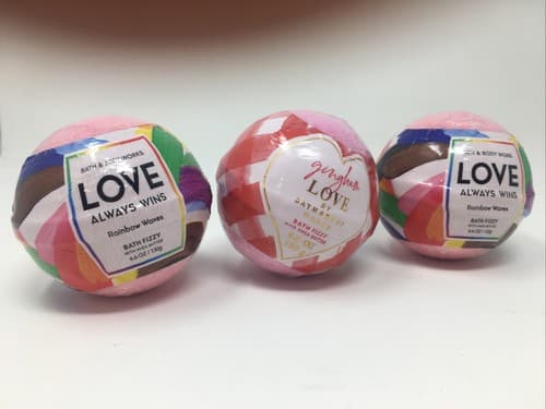 Lot of 3 Bath & Body Works Rainbow Waves Gingham FIZZY BOMB 4.6 oz. each X 3 - Image 1