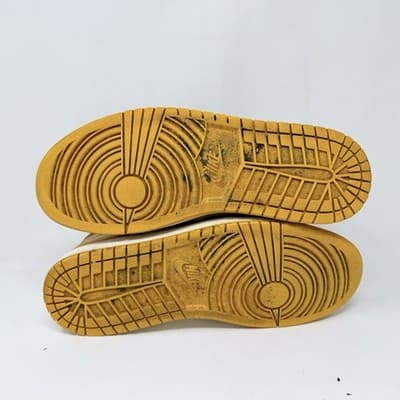 Nike Air Jordan 1 Retro High OG Taxi Black Sail Size 11 - Thumbnail 6