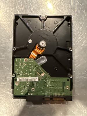 Western Digital 1TB 3.5" SATA 6Gb/s 7200RPM HDD WD10EALX Desktop PC - Thumbnail 2