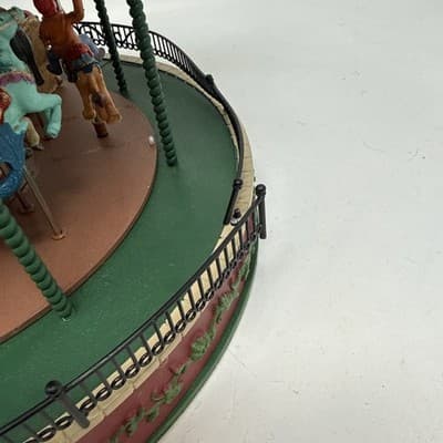 Lemax Santa Carousel Carnival MResin Village Accessory 34682 - Tested. - Thumbnail 2