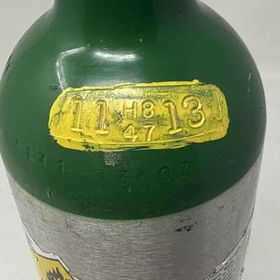 Medical oxygen tank cylinder UN1072 EMPTY - Thumbnail 4