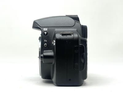 Nikon D40x 10.2MP DSLR Camera Working Tested - Body Only - Thumbnail 4