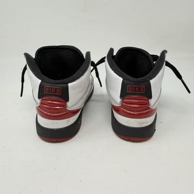 Nike Air Jordan 2 Retro TD 'Chicago' White/Black/Red DQ8563-106 Toddler Size 8C - Thumbnail 2