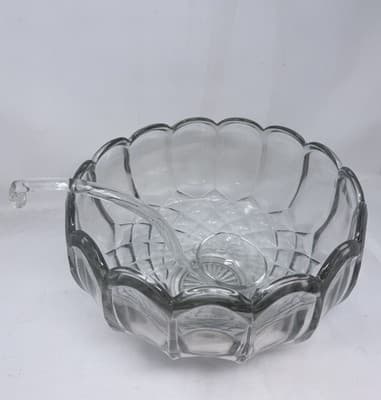 LE Smith Cupped Punch Bowl Dominion Clear Georgian Honeycomb w/ 18 Cups & Ladel - Thumbnail 2