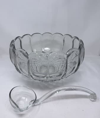LE Smith Cupped Punch Bowl Dominion Clear Georgian Honeycomb w/ 18 Cups & Ladel - Thumbnail 4