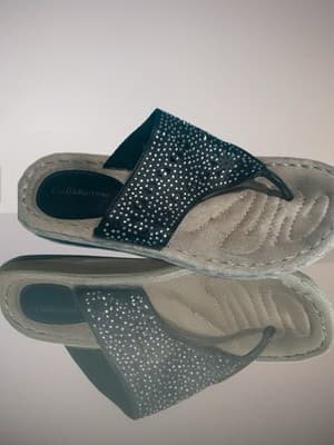 Croft & Barrow Studded Comfort Slip-On Black Thong Sandals for Women - Thumbnail 3