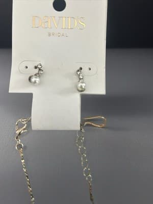 David's Bridal Pearl Necklace & Earrings Set Gold Tone Round White Wedding - Thumbnail 5
