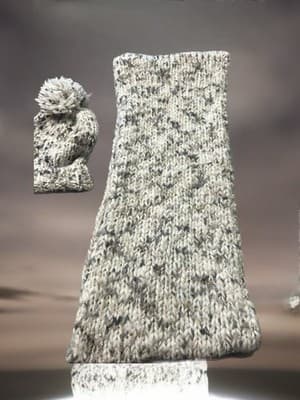 Women's Knit Scarf and Pom-Pom Hat Set Acrylic Wool Gray White Marled - Thumbnail 2