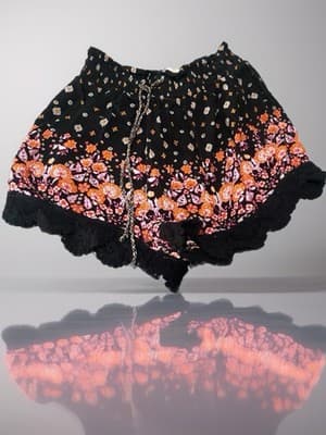 Mudd Juniors XS Black Floral Lace Relaxed Fit Elastic Waist Casual Shorts - Thumbnail 2