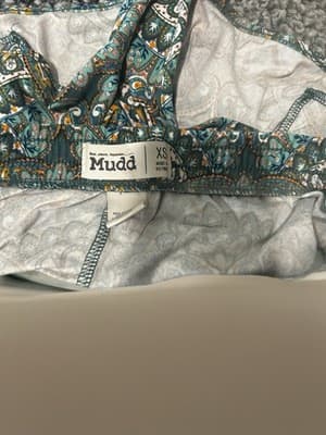 Mudd Juniors XS Women's Geometric Print Shorts Green Yellow Elastic Waist - Thumbnail 3