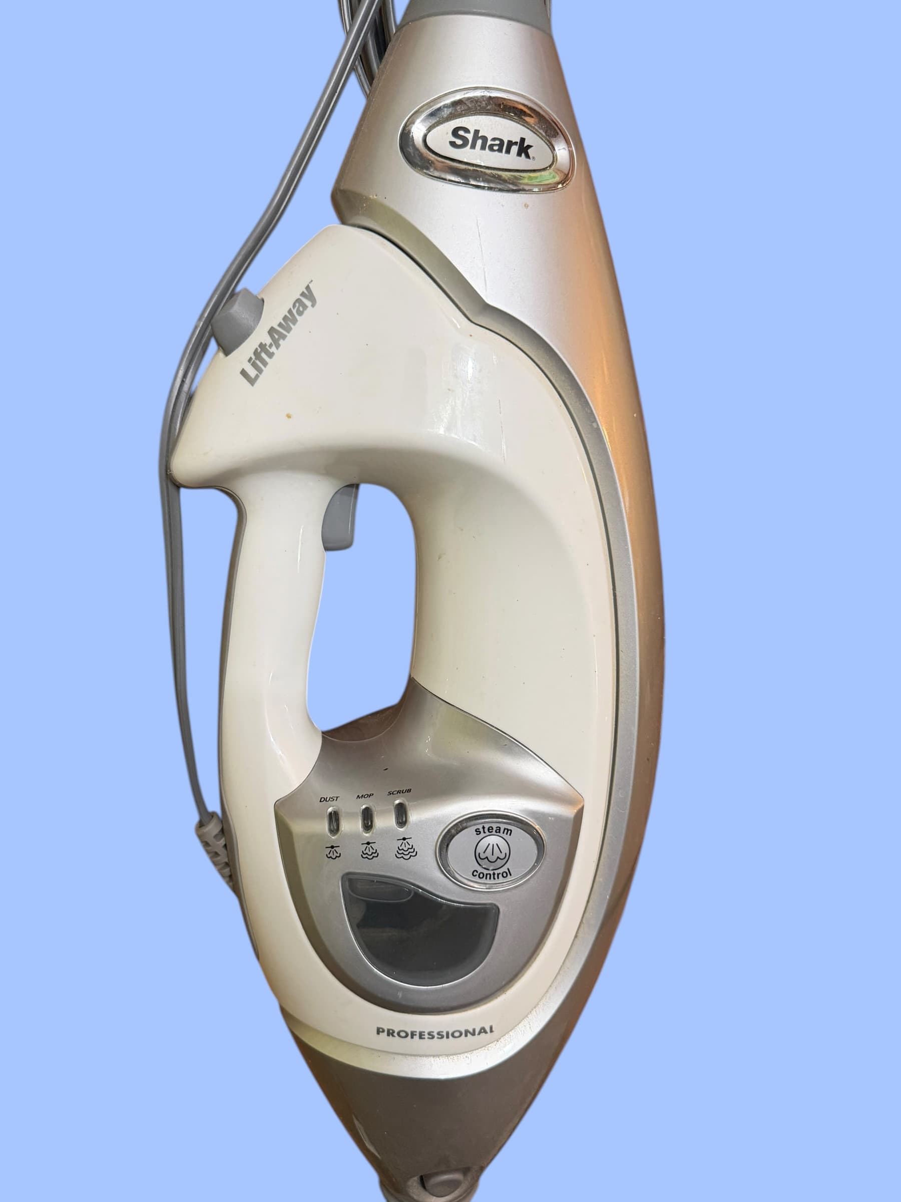 Shark S3901 Lift-Away Professional Steam Pocket Mop with Handheld Steamer - Thumbnail 2