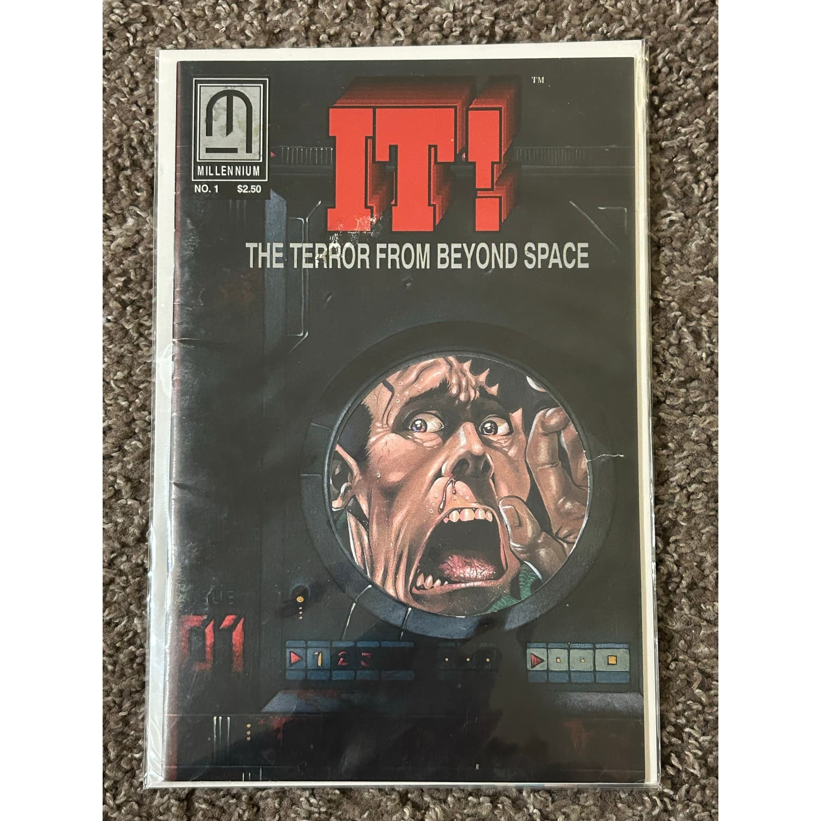 IT! The Terror From Beyond Space #1 & 2 (1992 Millennium) Lot of 2 - Thumbnail 2