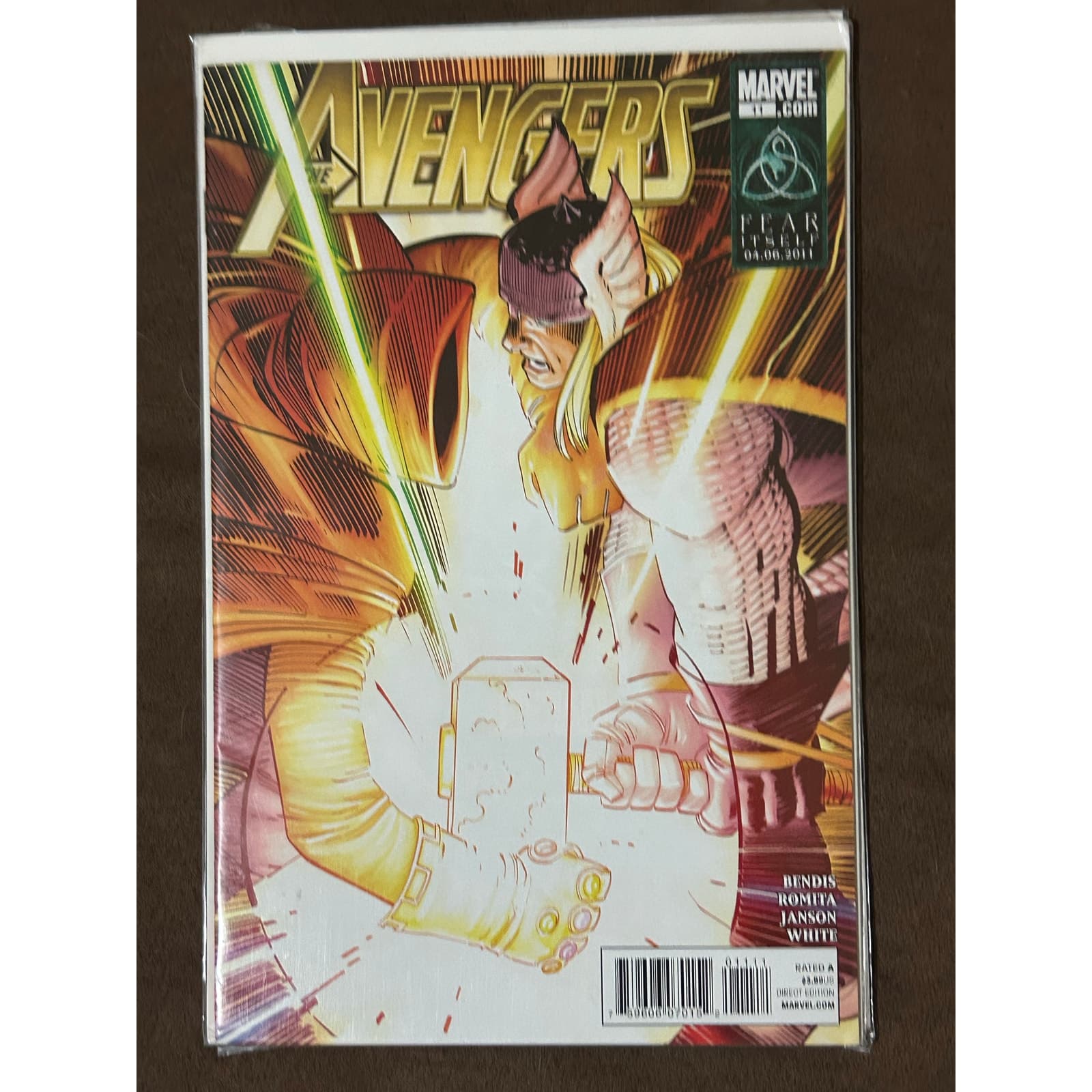 Avengers 4th Series #8 - 12 (2011 Marvel) Lot of 5 - 1 KEY - Thumbnail 5