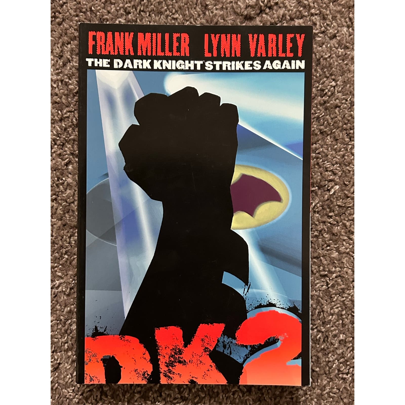 Lot of 4 DC Comics TPB & Hardcover - Thumbnail 4