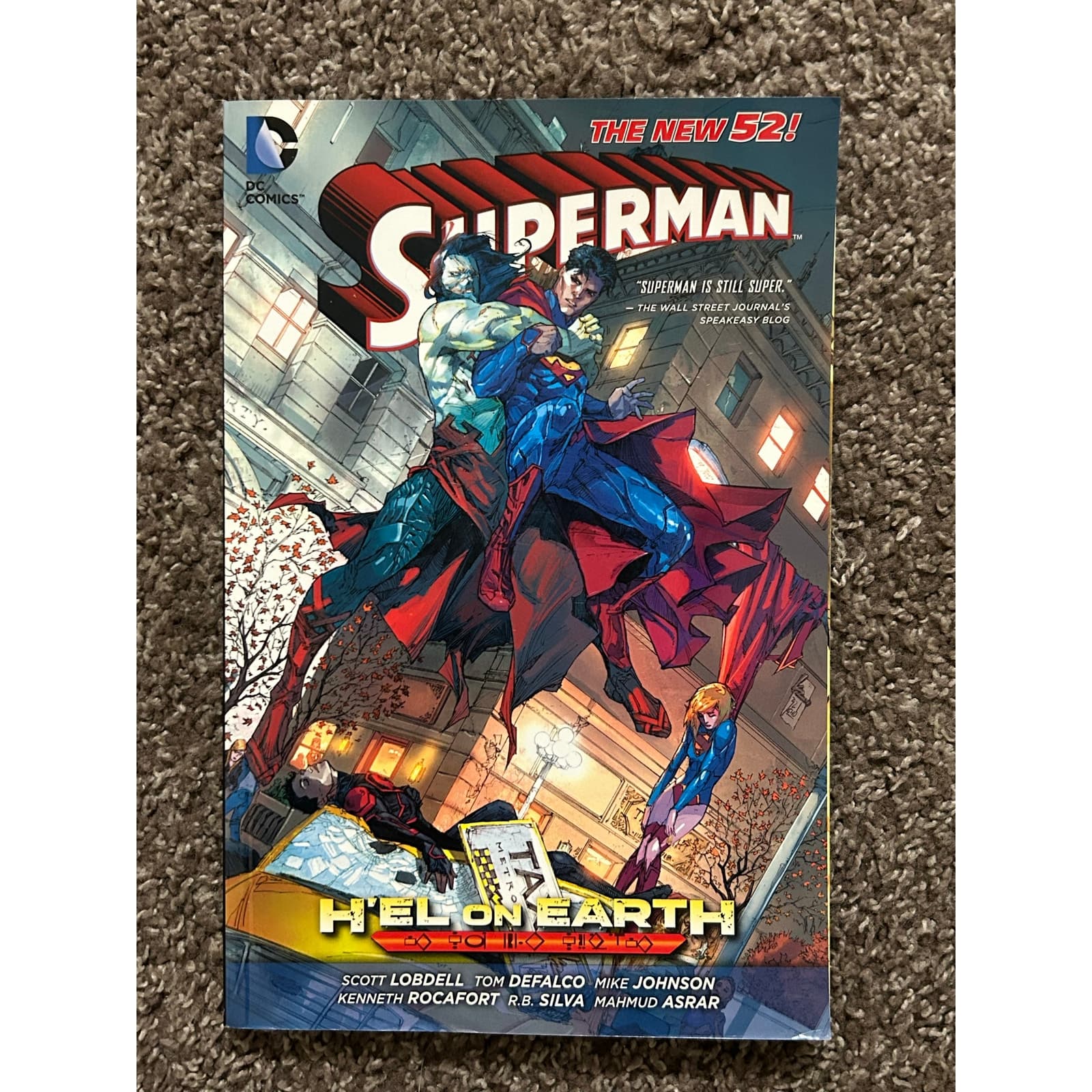 Lot of 4 DC Comics TPB & Hardcover - Thumbnail 8