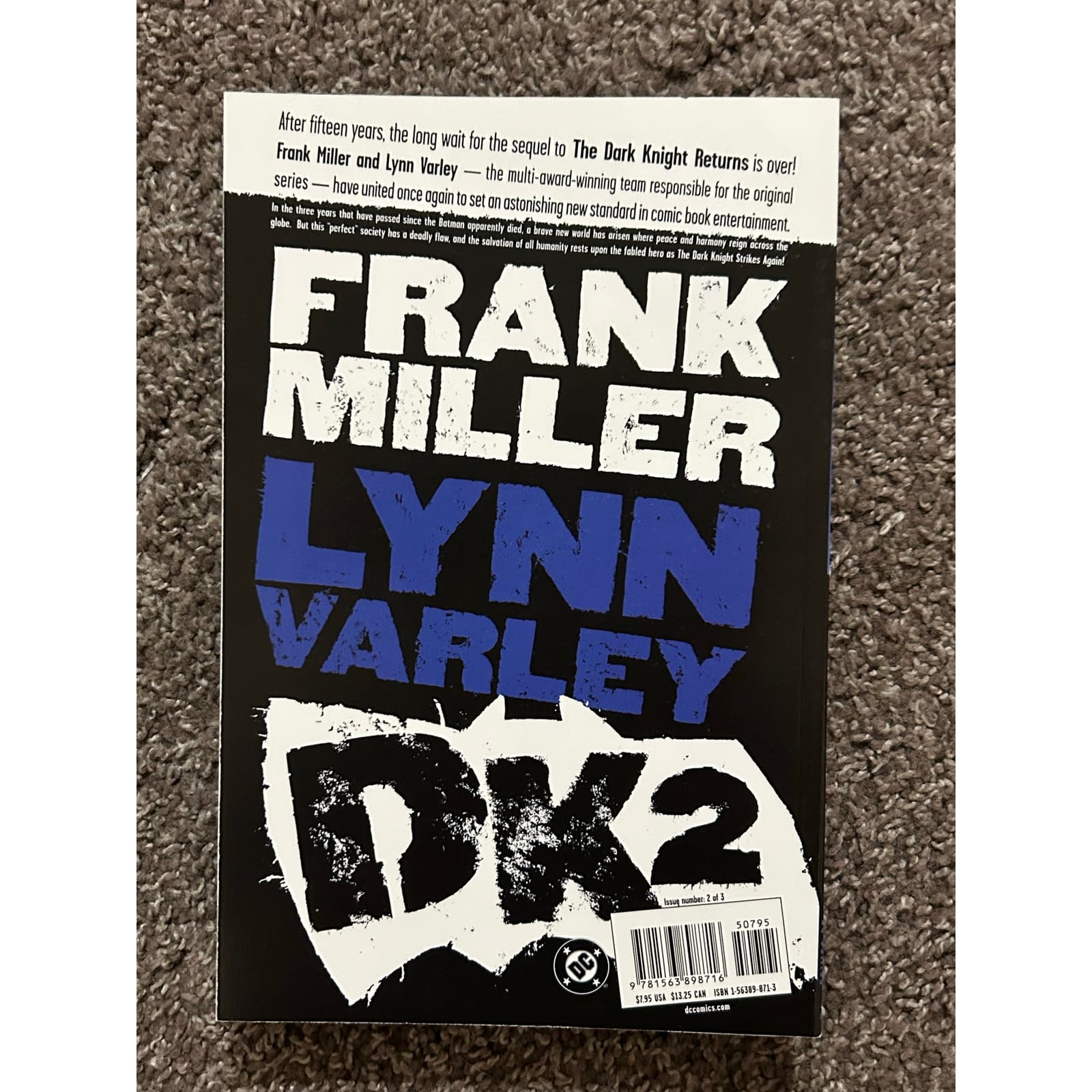 Lot of 4 DC Comics TPB & Hardcover - Thumbnail 3