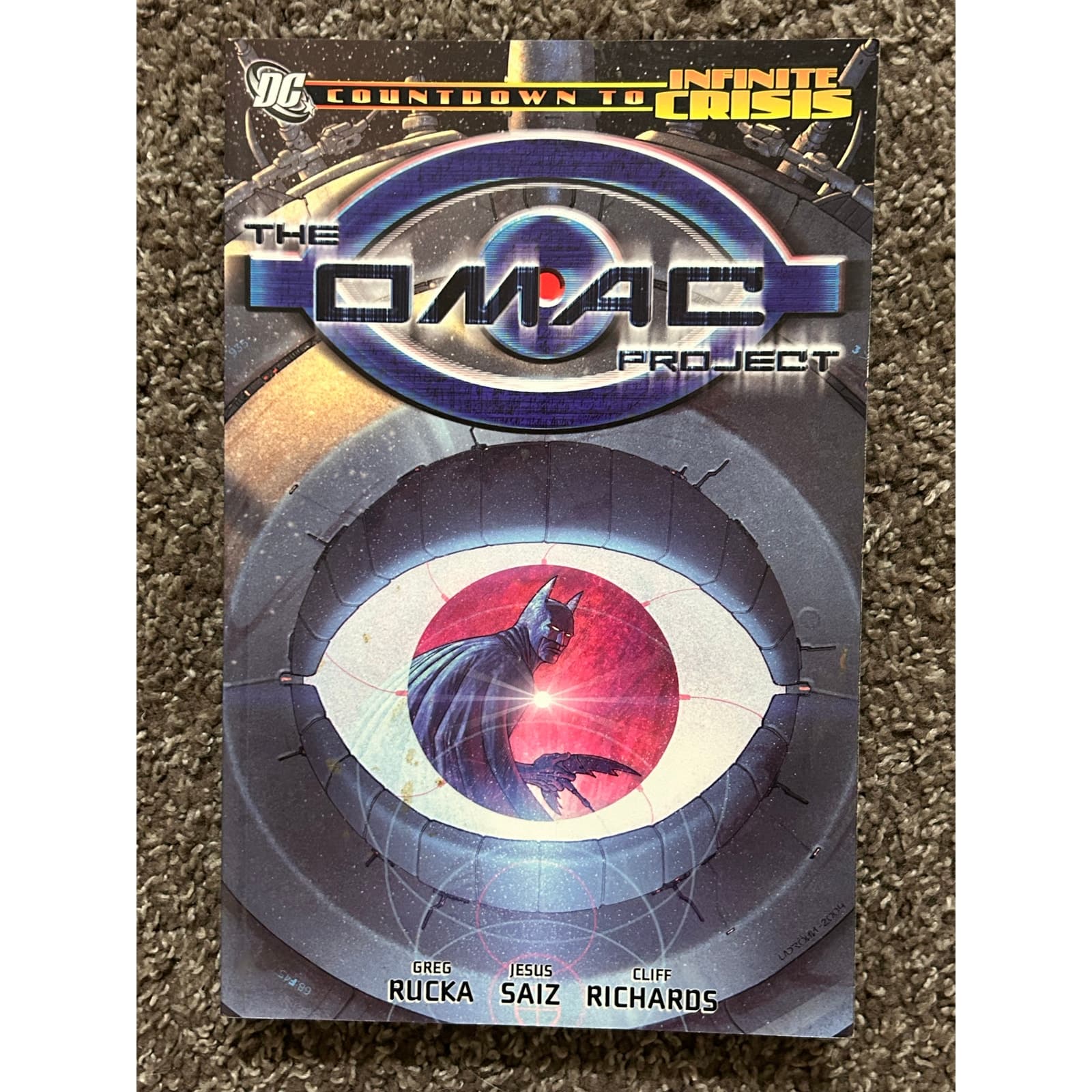 Lot of 4 DC Comics TPB & Hardcover - Thumbnail 6